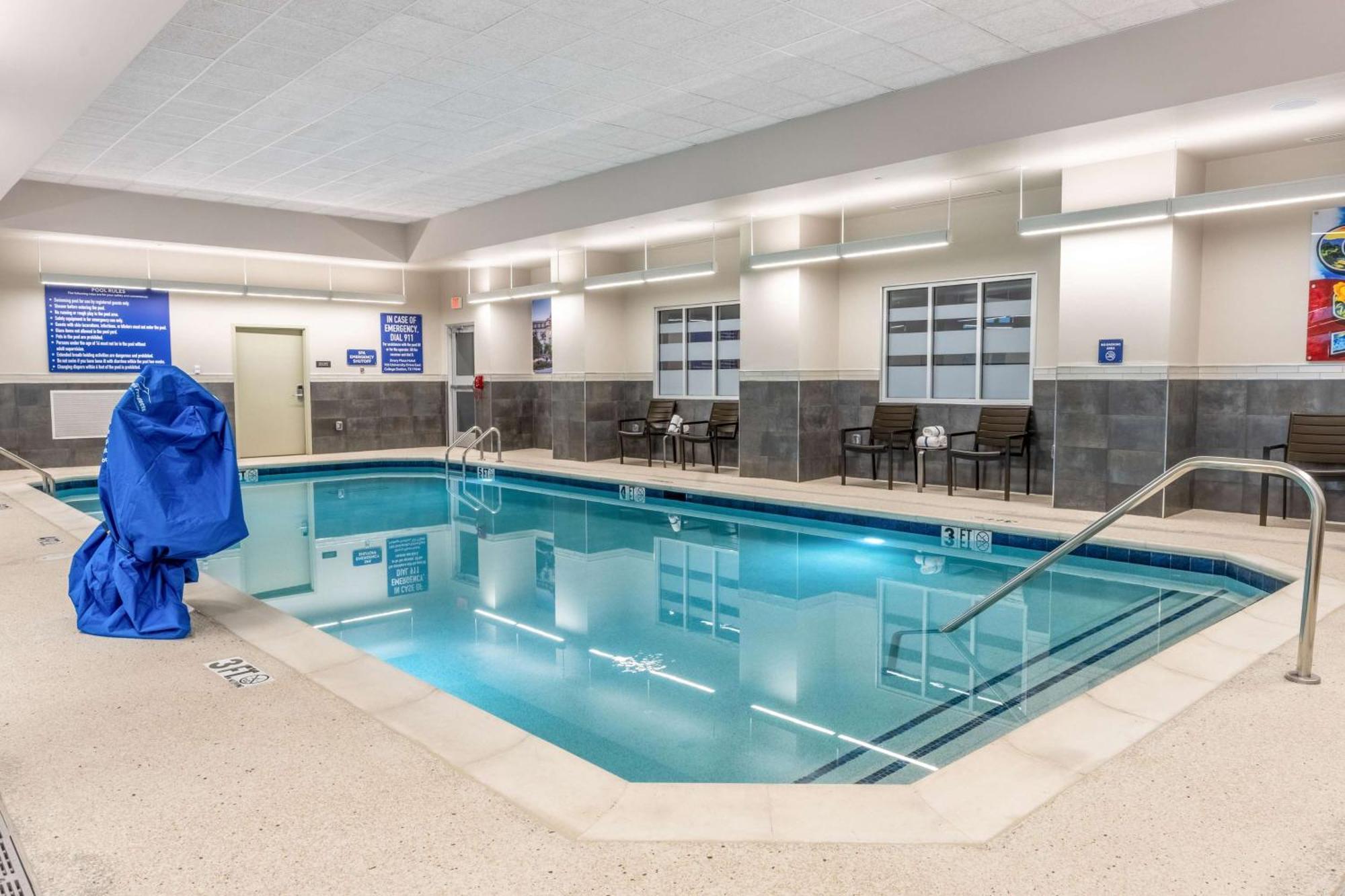 Drury Plaza Hotel محطة كوليج المظهر الخارجي الصورة